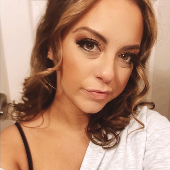 Meet your Posher, Samantha - Picture 1 of 1